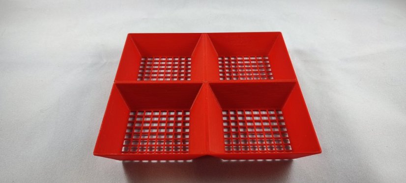 Univerzální miska (144x144x20 mm) varianta 4/4 - více barev