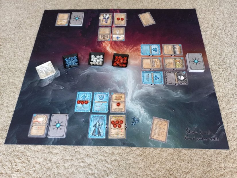 Playmat pro hru Škoda kouzla, které padne vedle - 80x70 (více druhů)